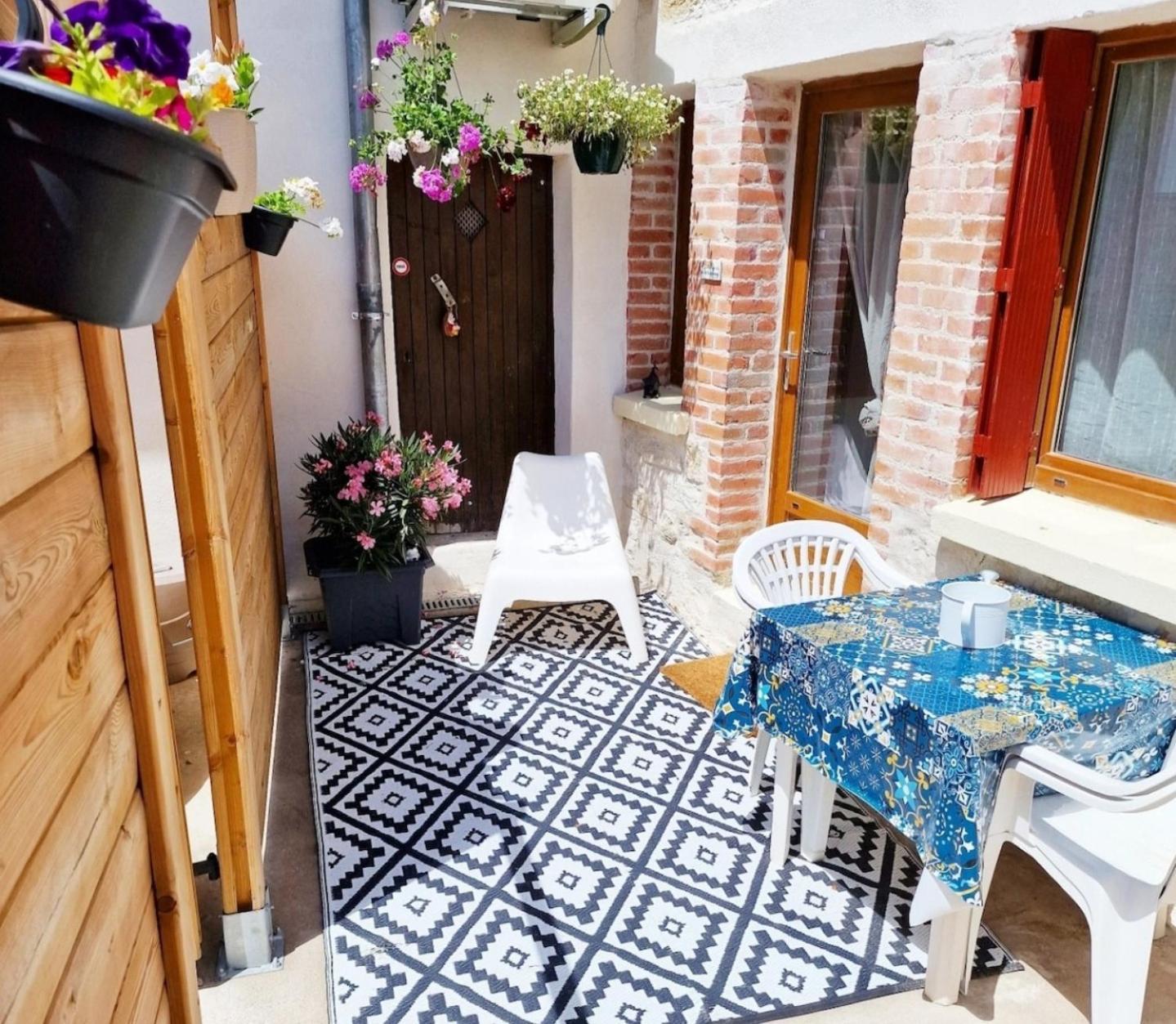 Gite Chez Bisset_2Chambres 4Personnes Lezoux Экстерьер фото