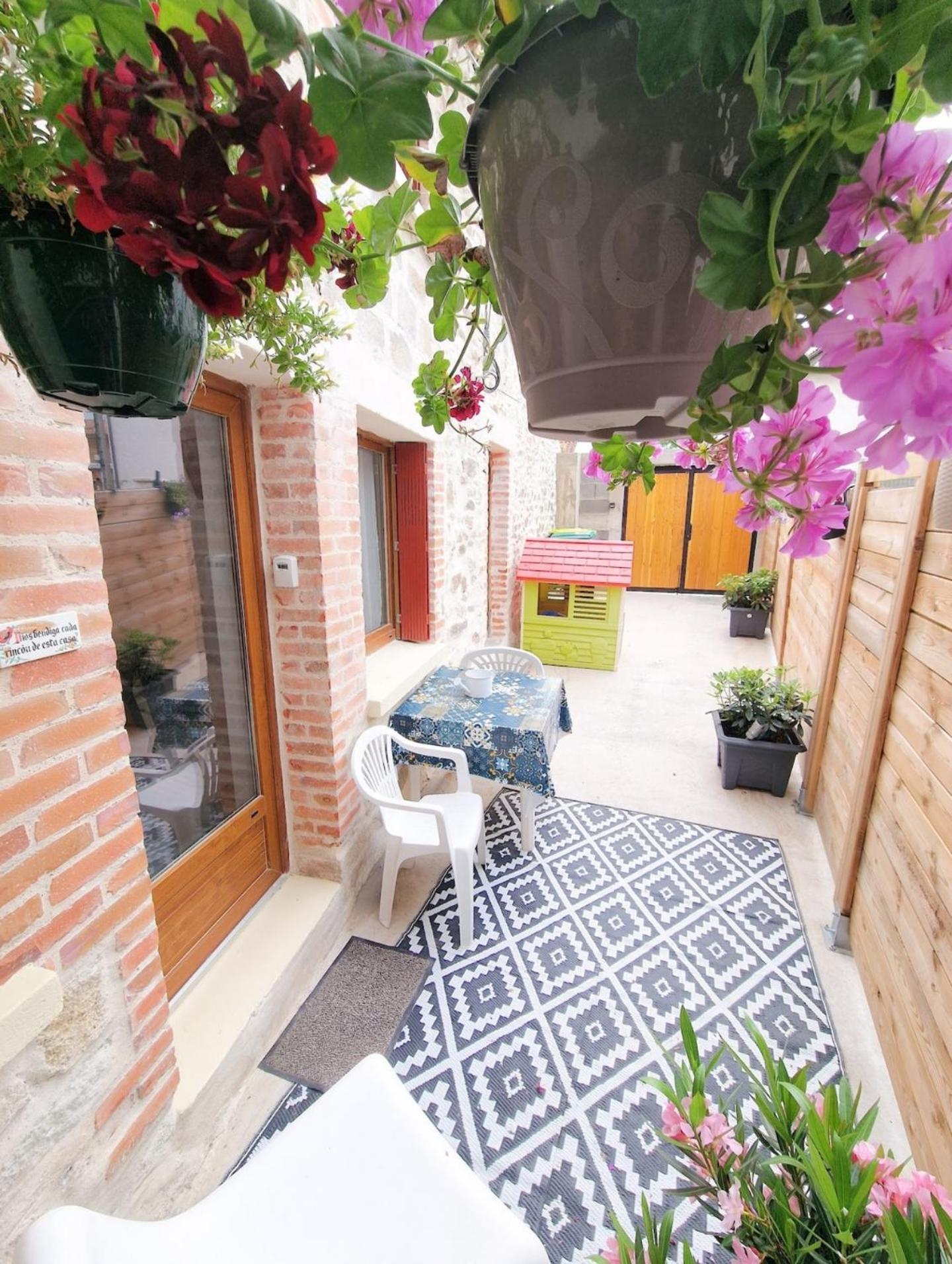 Gite Chez Bisset_2Chambres 4Personnes Lezoux Экстерьер фото